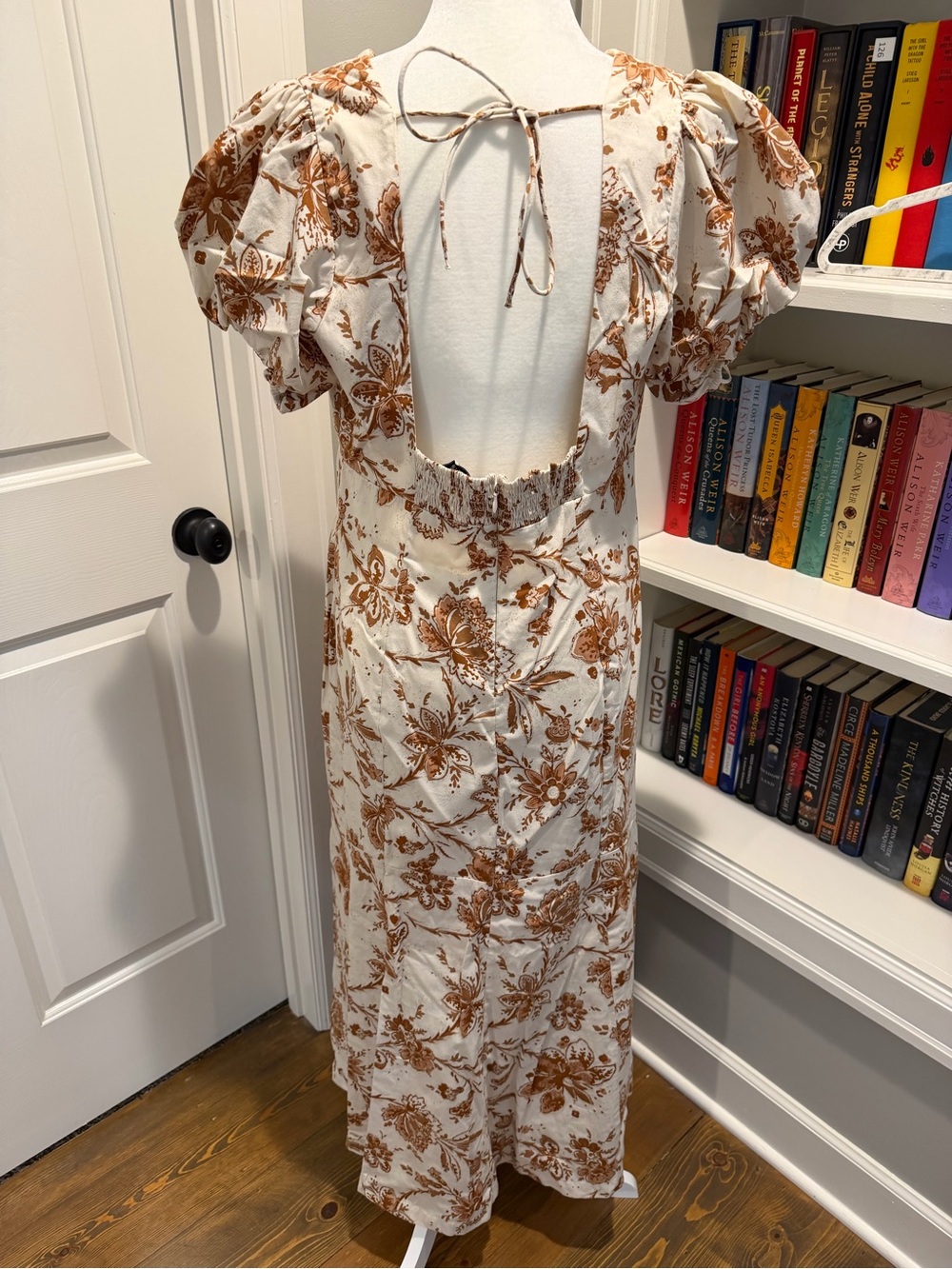 Abercrombie & Fitch Cream Maxi Dress with Brown Floral Print - Picture 3 of 5